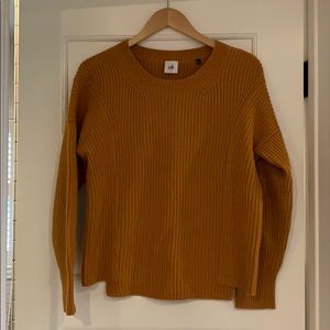 Cabi crewneck sweater